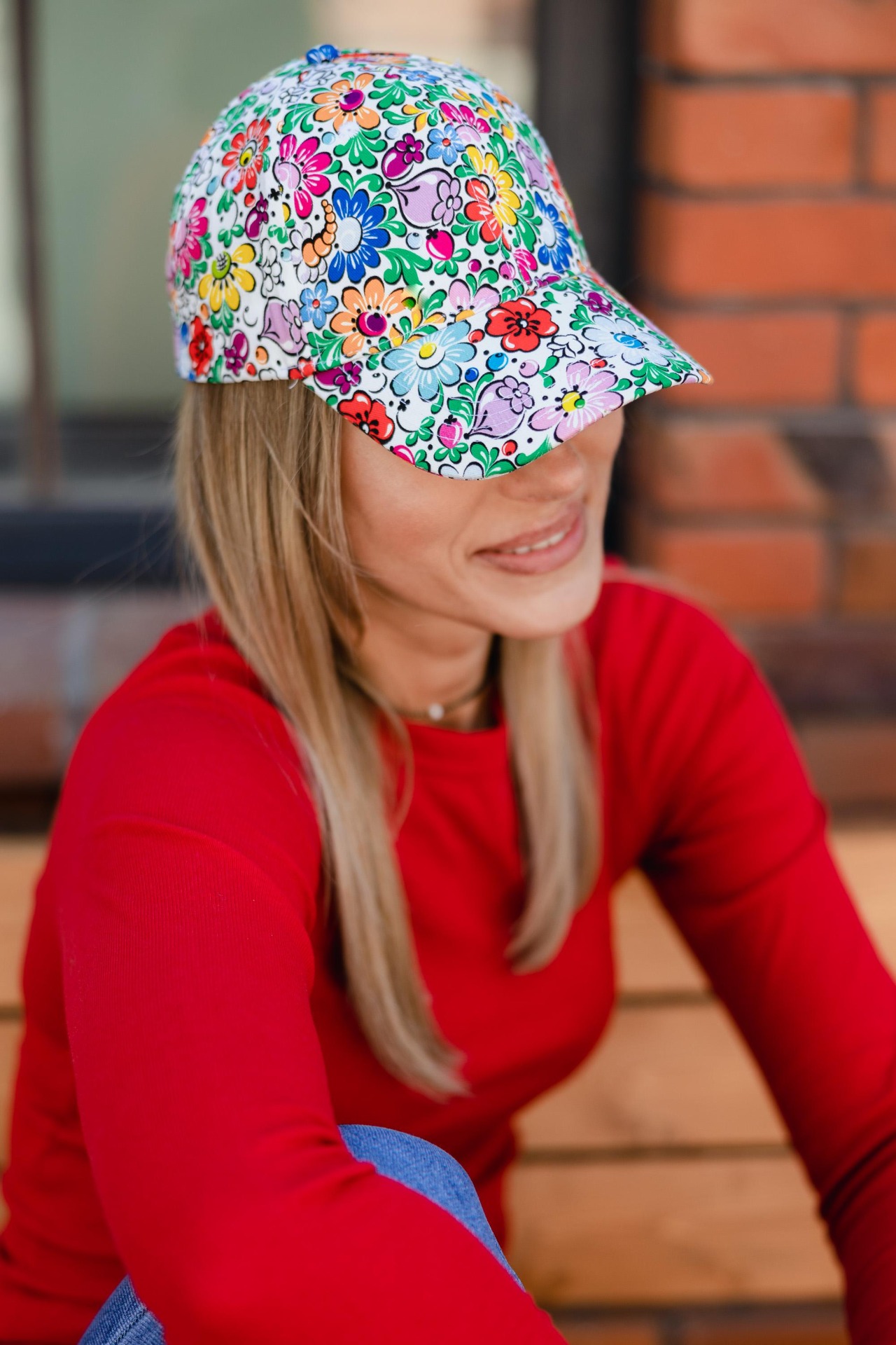 Šiltovka s ľudovým motívom - kvetinová