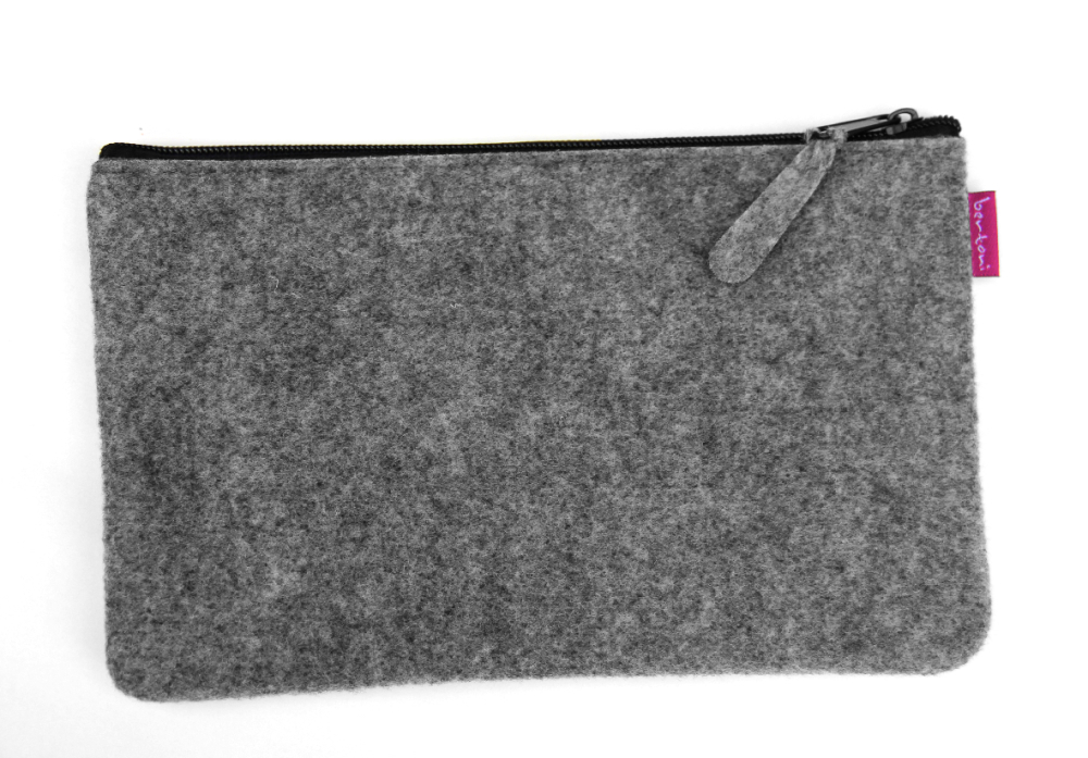Kozmetická taštička XL 31x20 - tmavomodrá záhrada